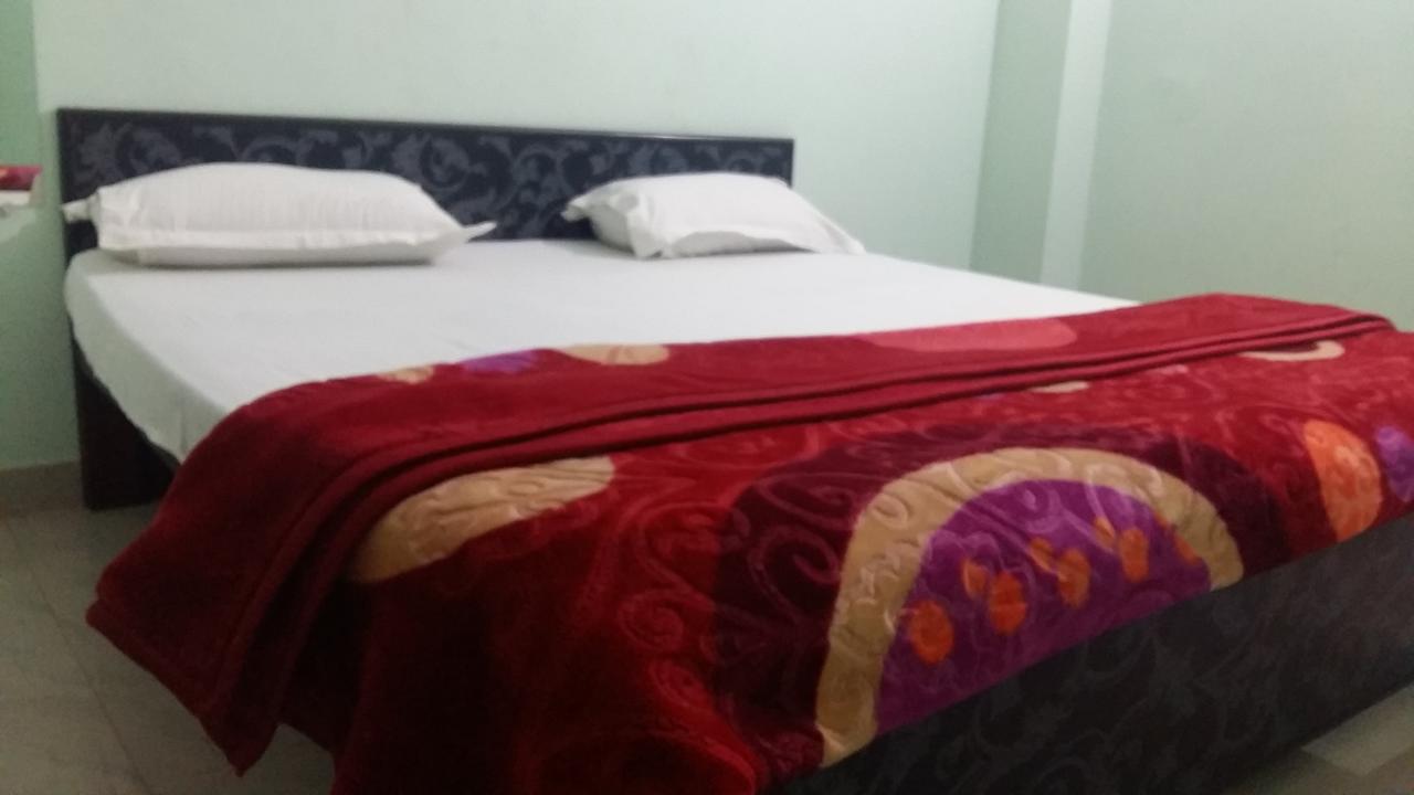 Hotel Giriraj Inn Βαρανάσι Εξωτερικό φωτογραφία