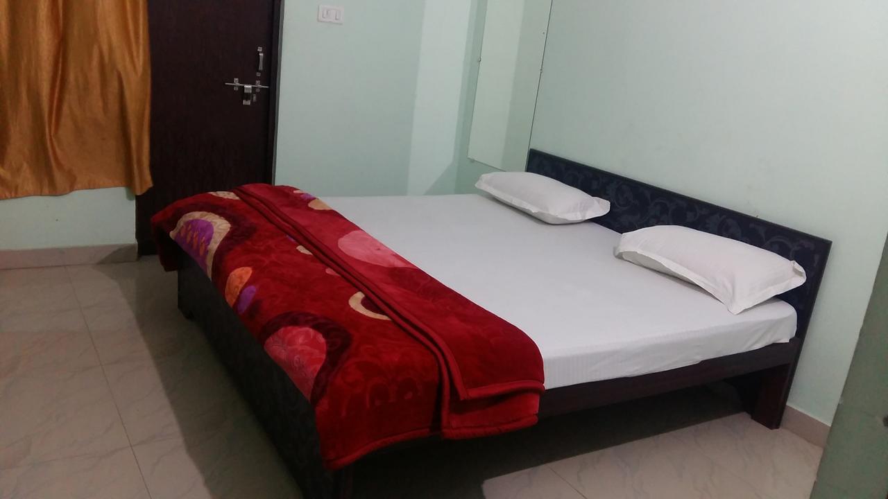 Hotel Giriraj Inn Βαρανάσι Εξωτερικό φωτογραφία