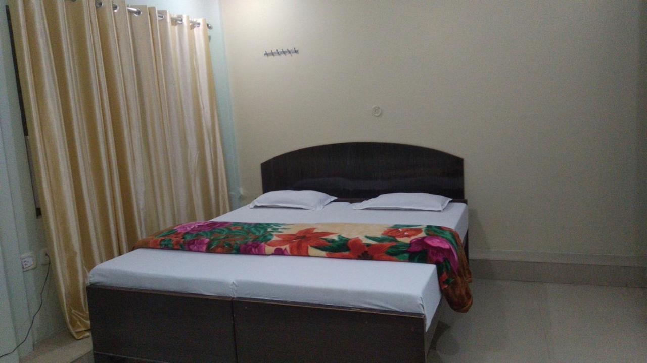 Hotel Giriraj Inn Βαρανάσι Εξωτερικό φωτογραφία