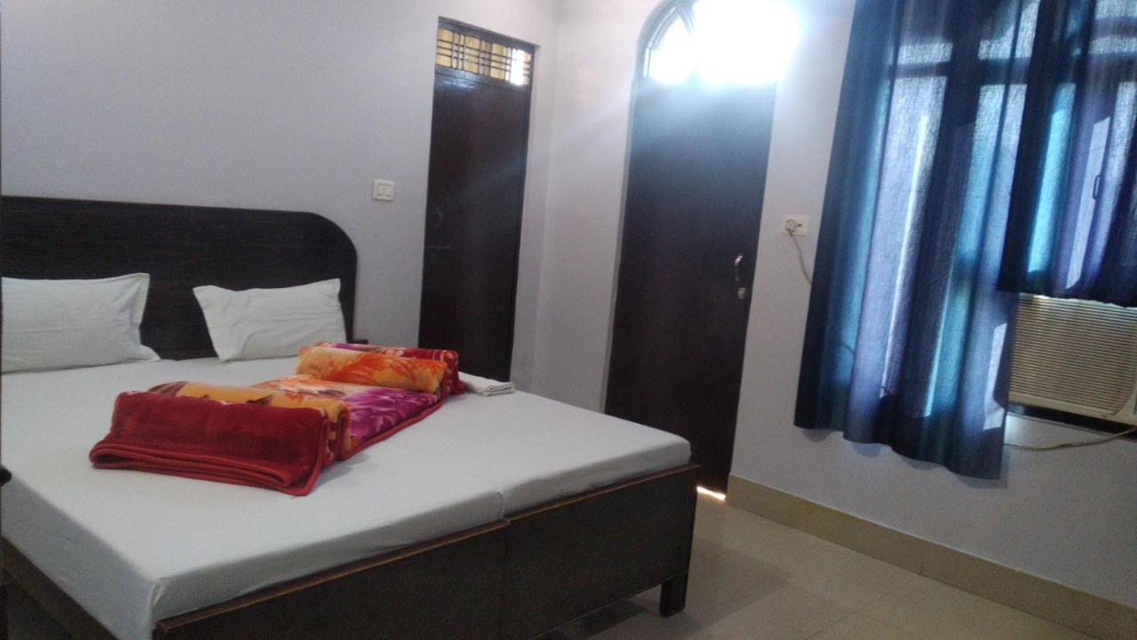 Hotel Giriraj Inn Βαρανάσι Εξωτερικό φωτογραφία