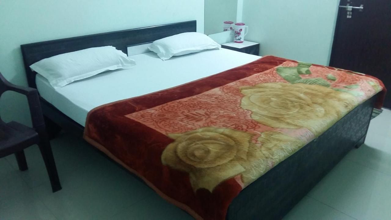 Hotel Giriraj Inn Βαρανάσι Εξωτερικό φωτογραφία