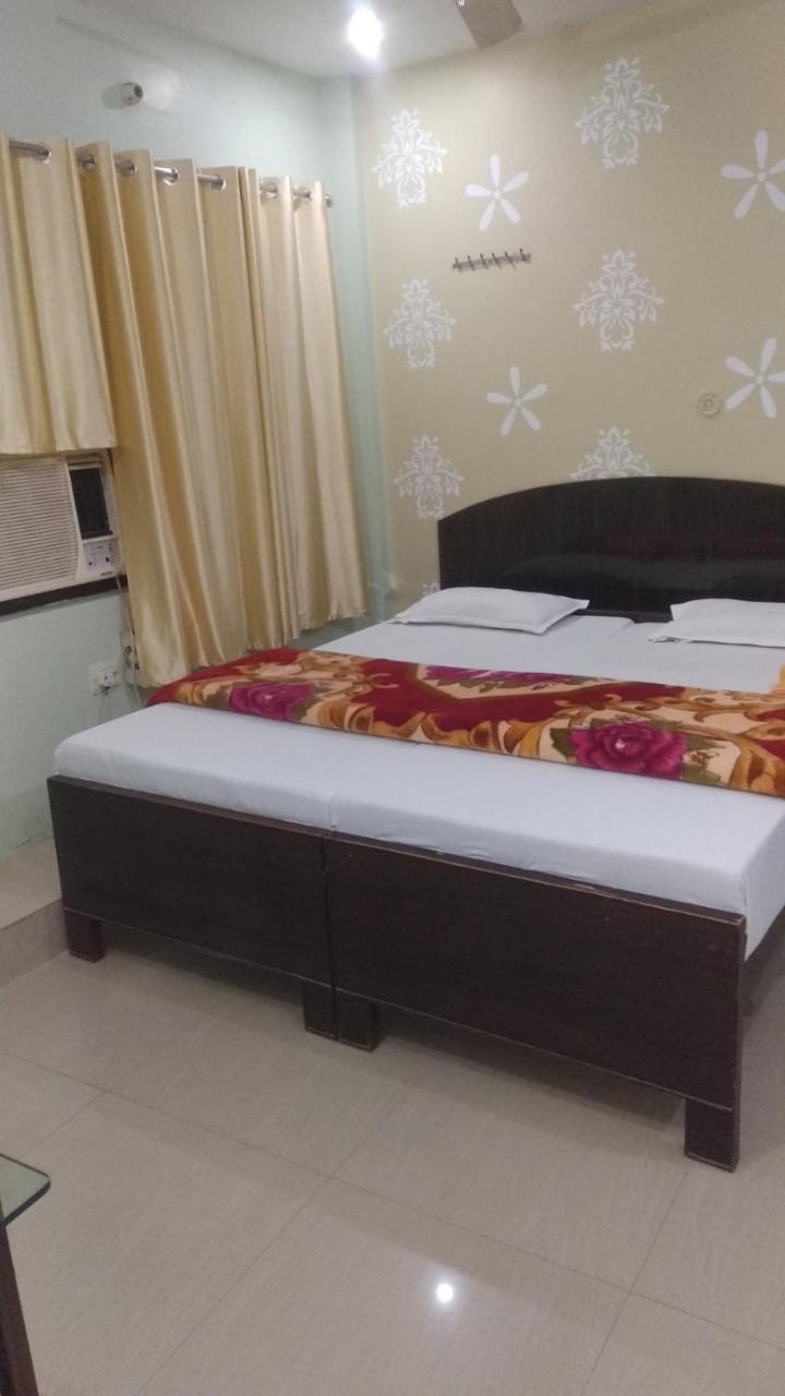 Hotel Giriraj Inn Βαρανάσι Εξωτερικό φωτογραφία
