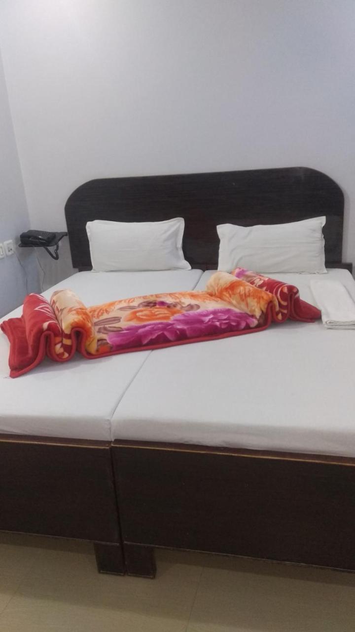 Hotel Giriraj Inn Βαρανάσι Εξωτερικό φωτογραφία