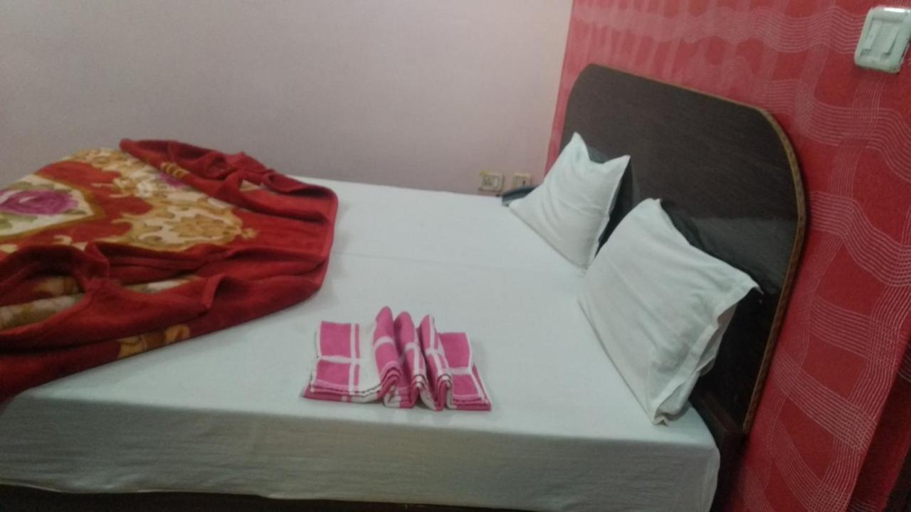 Hotel Giriraj Inn Βαρανάσι Εξωτερικό φωτογραφία