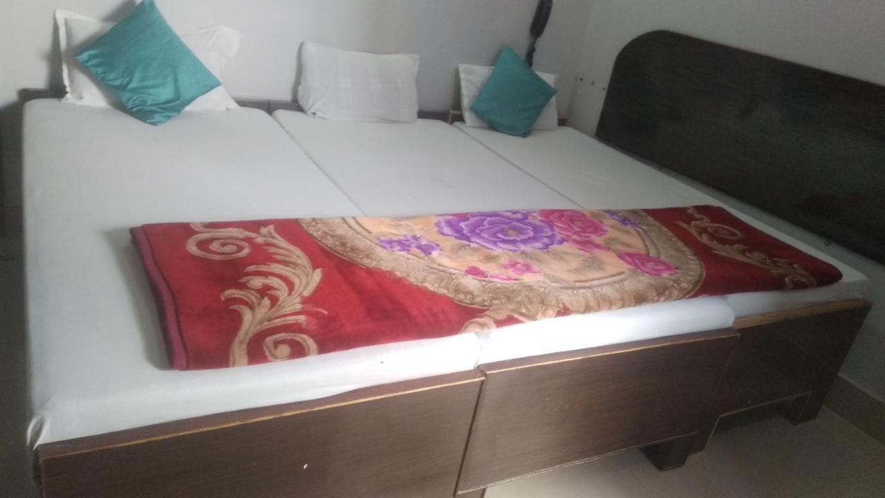 Hotel Giriraj Inn Βαρανάσι Εξωτερικό φωτογραφία