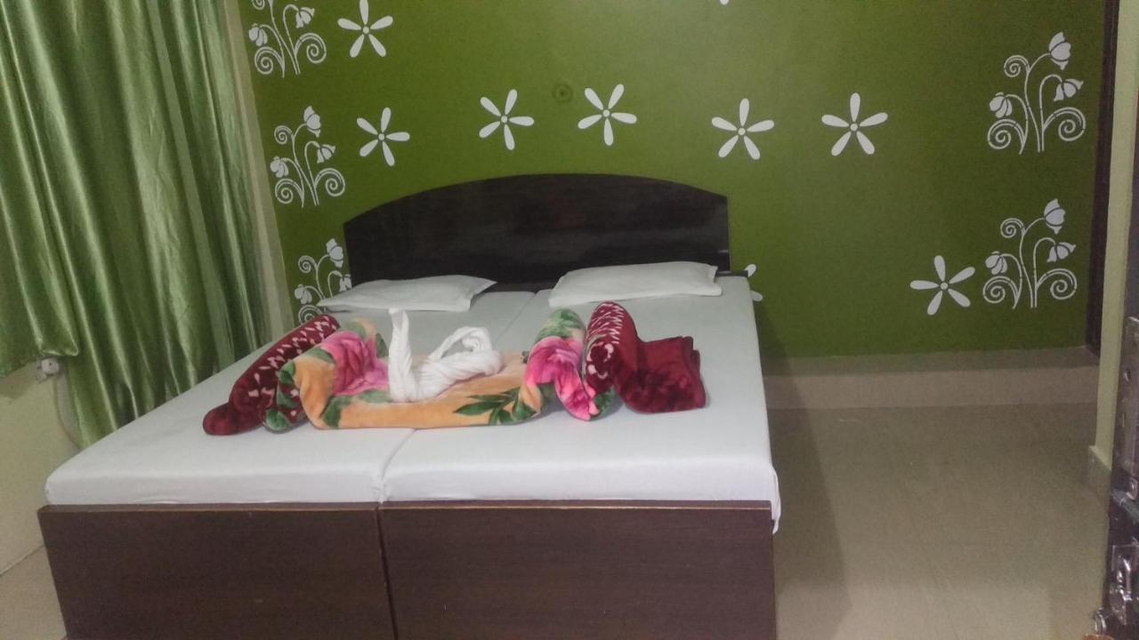 Hotel Giriraj Inn Βαρανάσι Εξωτερικό φωτογραφία
